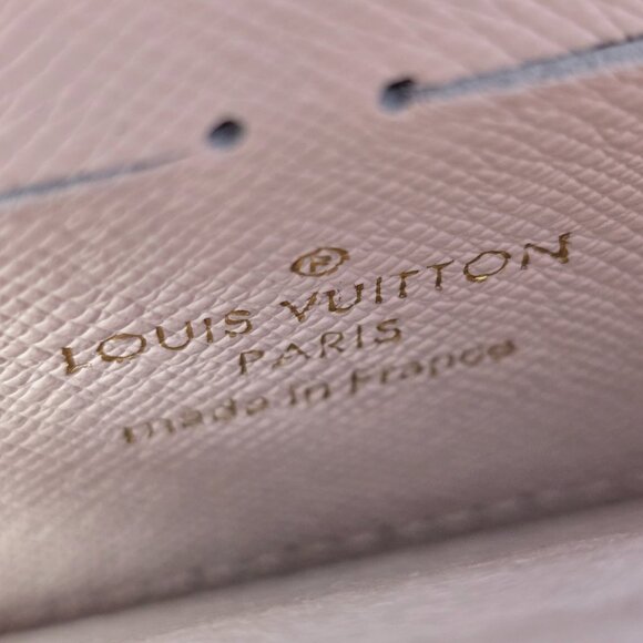 Louis Vuitton Clutch Dog Wallet - Picture 10 of 10
